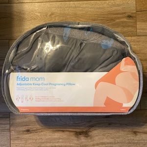 EUC Fridamom Pregnancy Pillow / Body Pillow